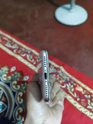 Apple iPhone 8 (Used)