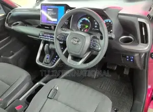 Toyota Noah S-G Package Hybrid 2023
