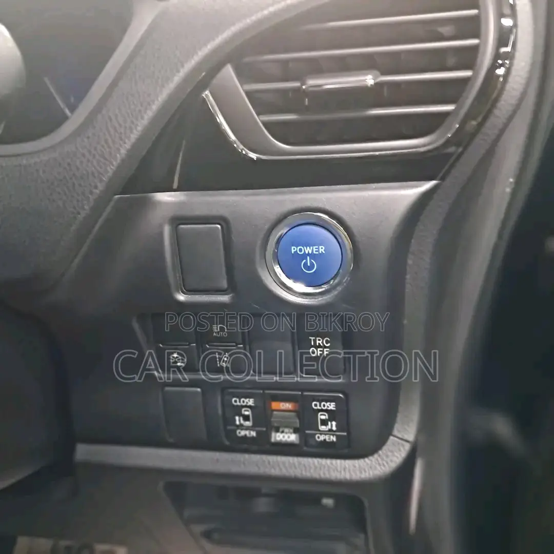Toyota Noah Si Wxb Hybrid Black 2021