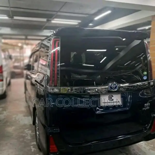 Toyota Noah Si Wxb Hybrid Black 2021