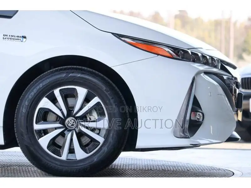Toyota Prius prime phev 2021
