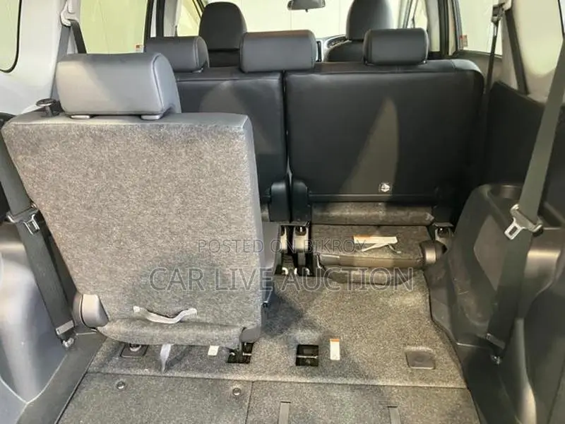 Toyota Sienta Hybrid X package 2021