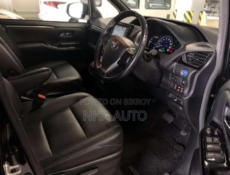 Toyota Noah PUSH START X HYBRID 2021