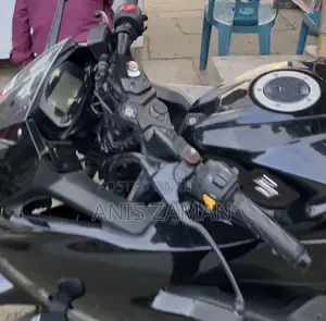 Suzuki Gixxer SF . 2020