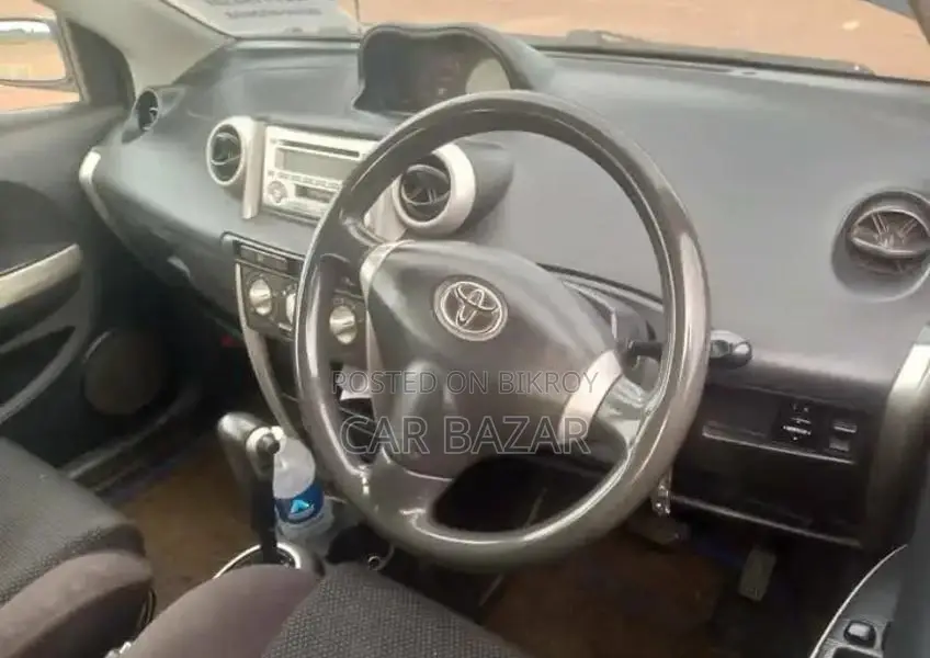 Toyota IST 2003 Blue