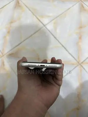 Apple iPhone 11 (Used)