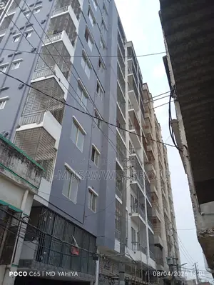 দক্ষিনমূখী আলো-বাতাসে পূর্ণ ফ্ল্যাট