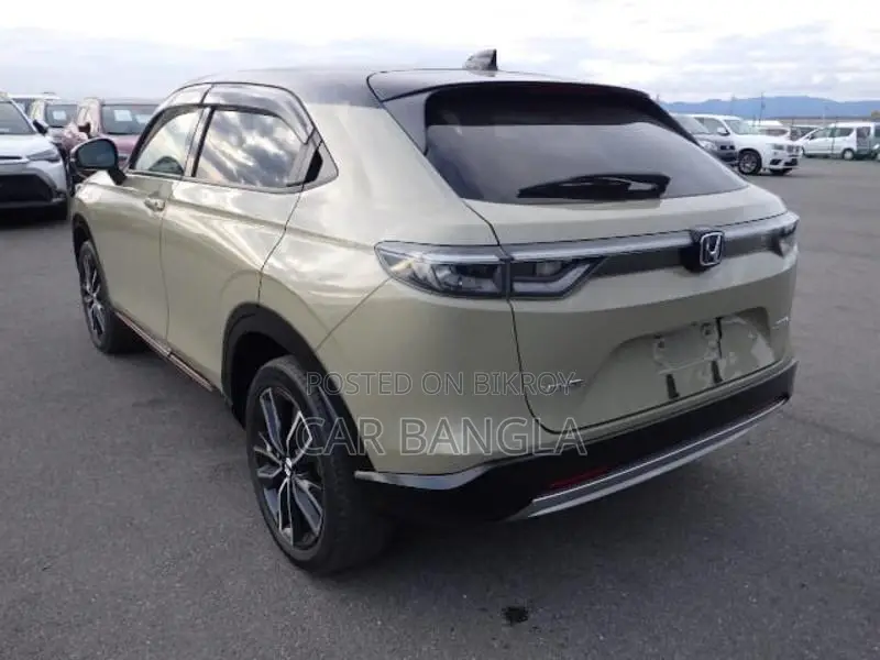 Honda Vezel E: HEV PLAY 2021