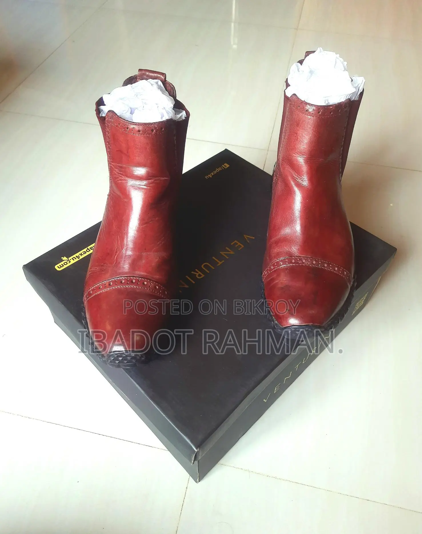 Unique Design Leather High-Neck Chelsea Boots🥾