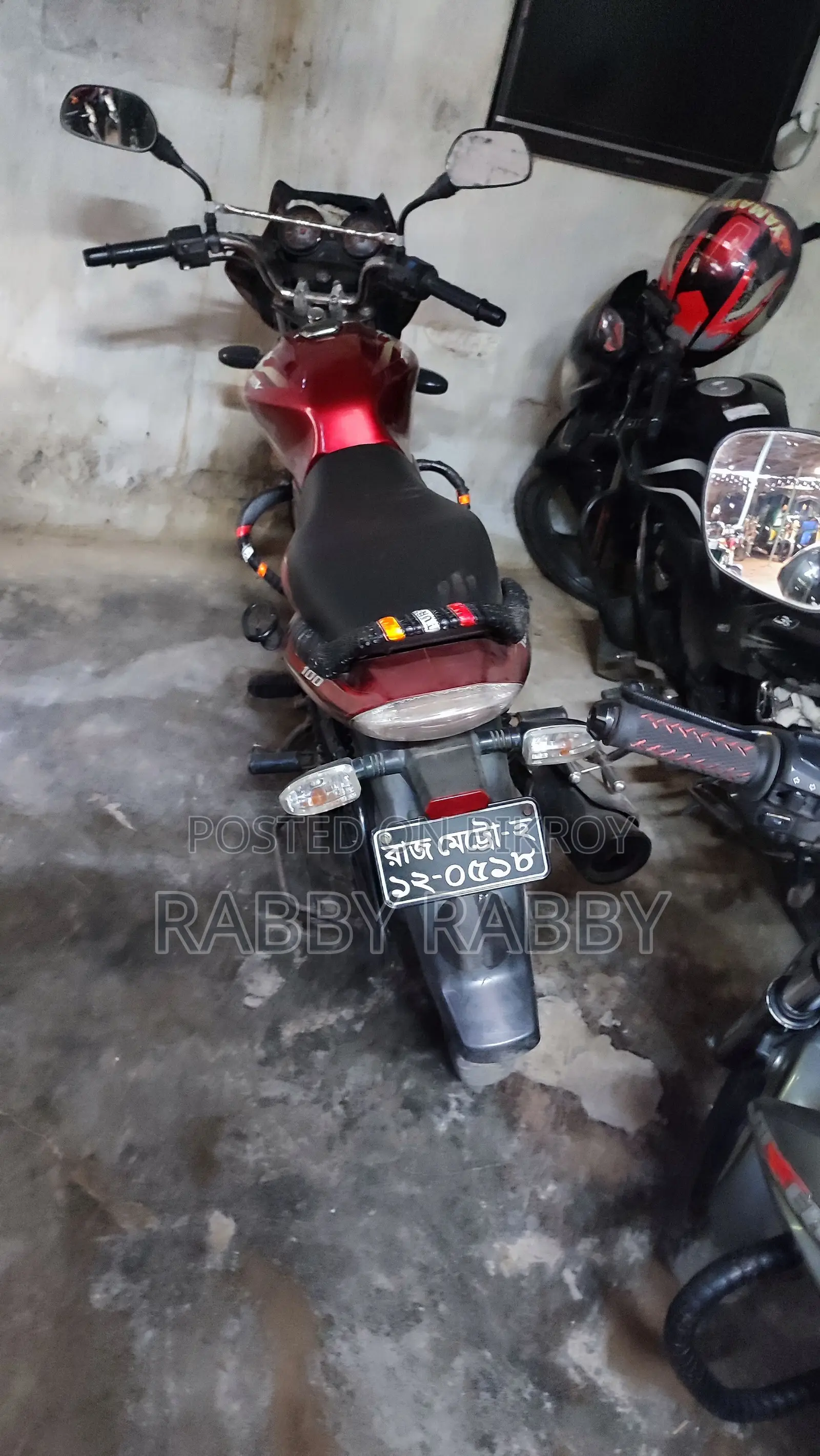 Bajaj Discover 100 2011 Red