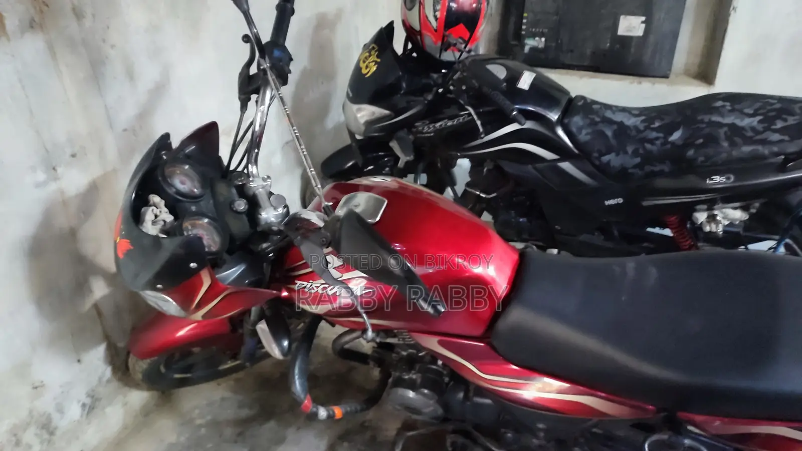 Bajaj Discover 100 2011 Red
