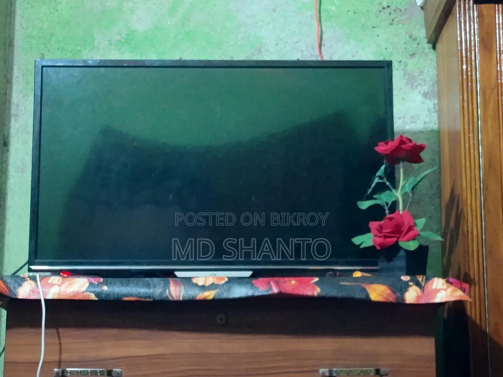 Black Color TV