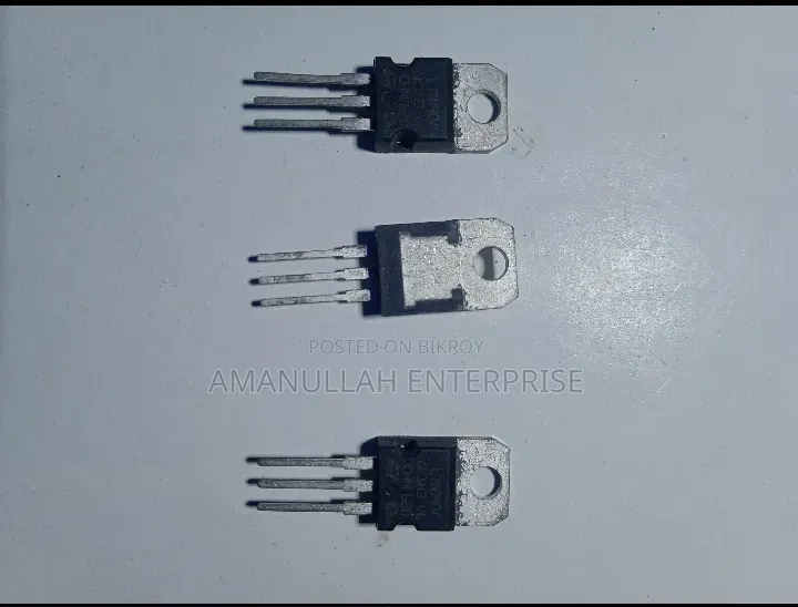 Voltage Regulator Ic 7805/7807/7809/78** (02 Pcs)