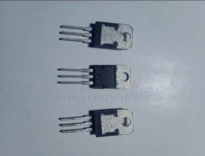 Voltage Regulator Ic 7805/7807/7809/78** (02 Pcs)