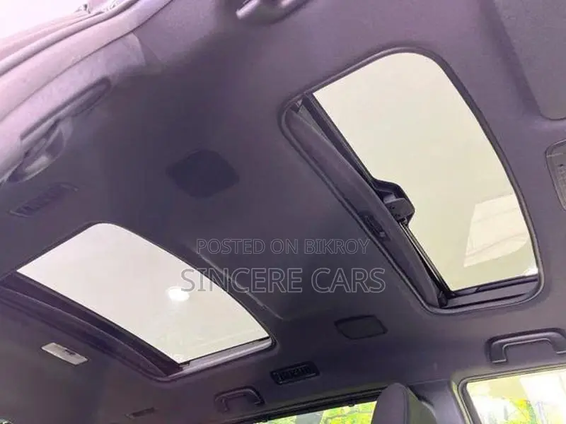 Toyota Voxy SUNROOF MOONROOF 2020