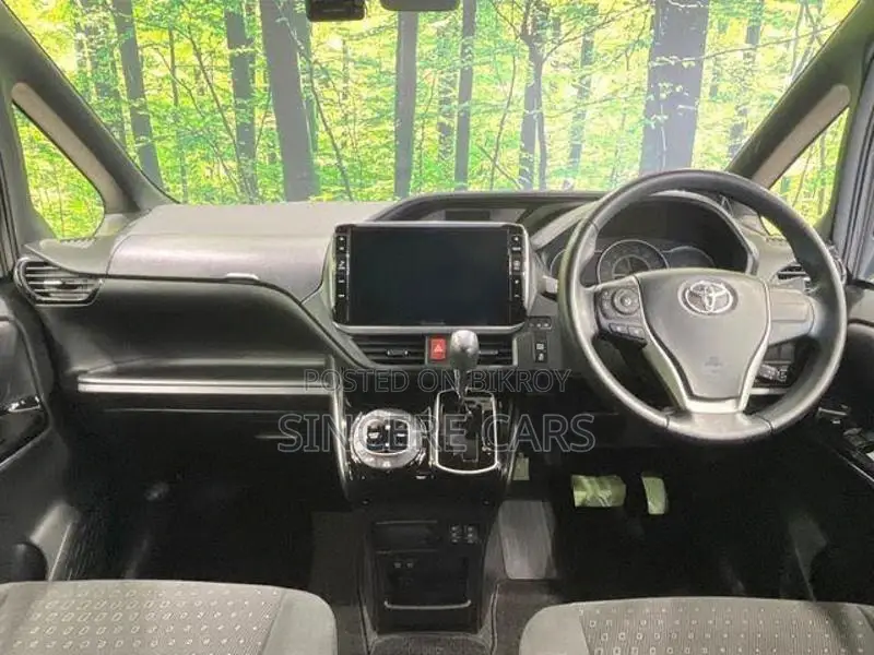 Toyota Voxy SUNROOF MOONROOF 2020