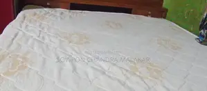 High-Quality Foam Mattress - Almost New / King Size Mattress for Sale