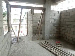 Newly Constructed, Attractive Flat Ready for Move-in