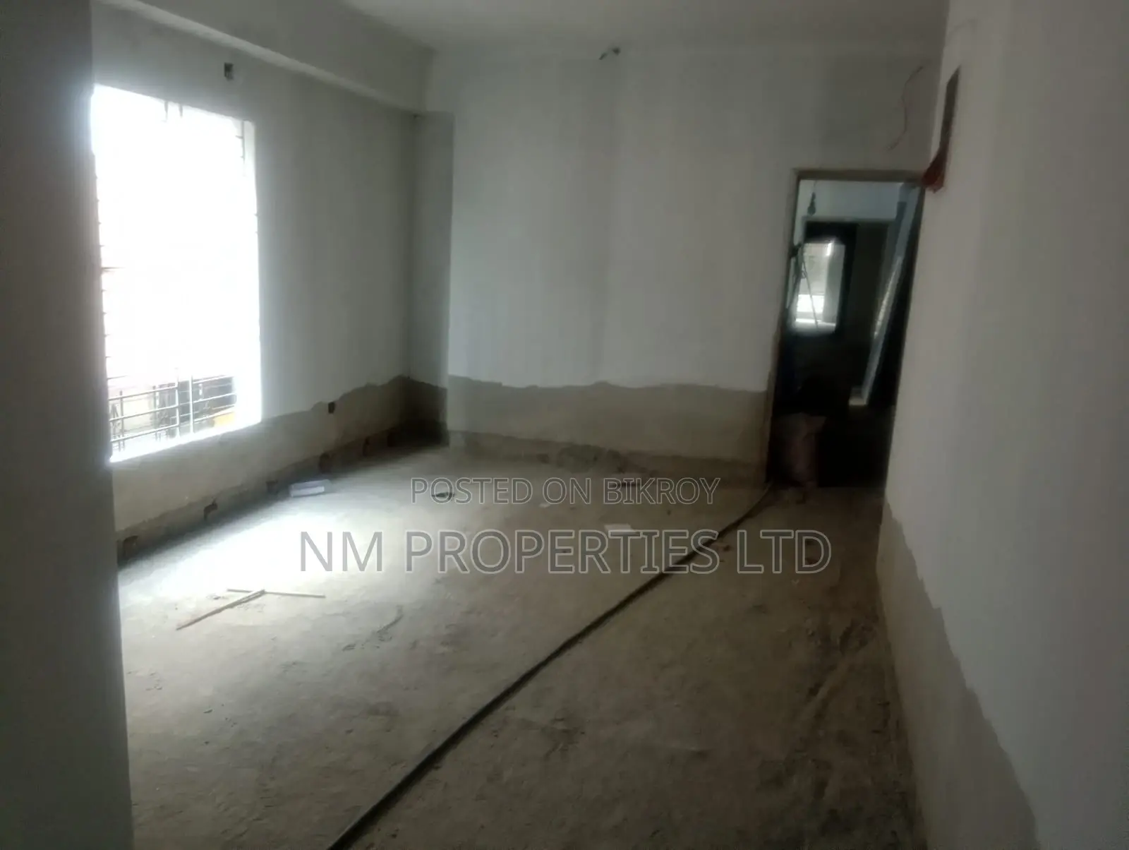 North-facing ready flat for sale, 5 mins from Shewrapara Metro Rail