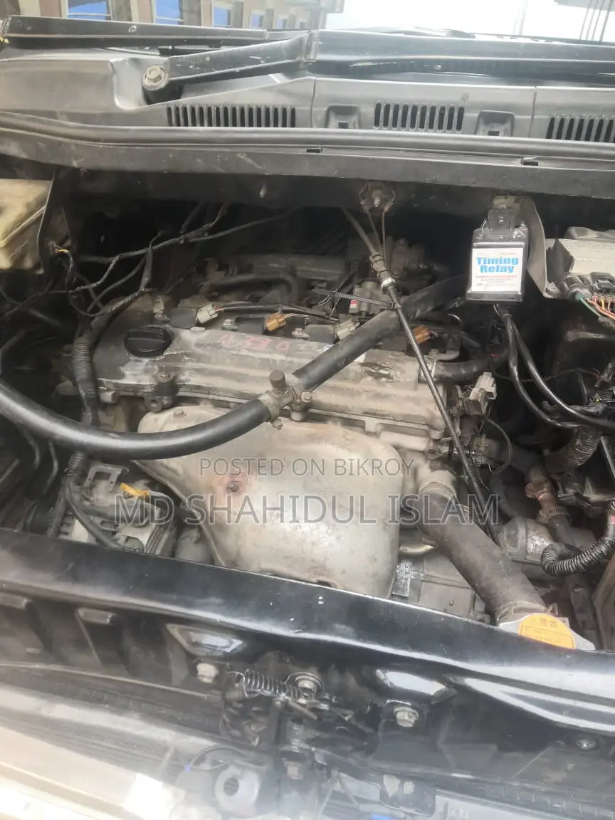 Toyota Noah 2003