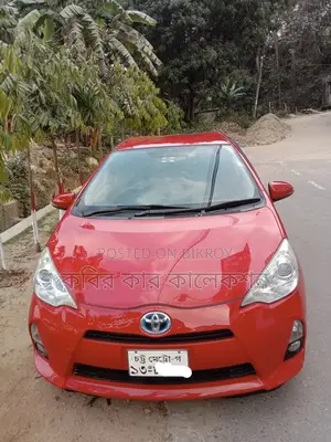 Toyota Aqua hybrid 2013