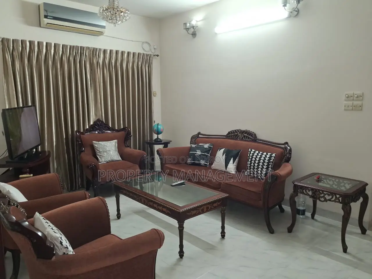 গুলশান ২-এ ১৮৫০ বর্গফুটের ফুল ফার্নিশড অ্যাপার্টমেন্ট ভাড়া