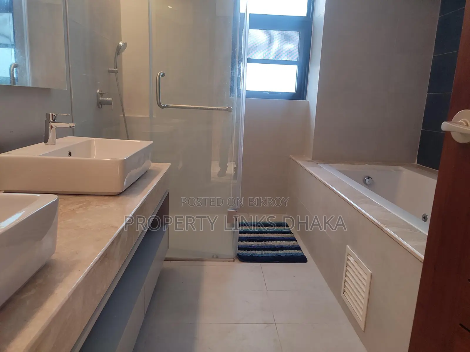 Brand New Luxurious Furnished Apartment with Gym and Swimming Pool