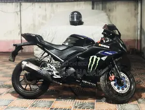 Yamaha R15 V3 Monster Edition . 2019
