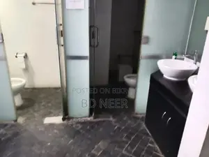 Fully commercial unfurnish 6000 sft office space available in banani 11