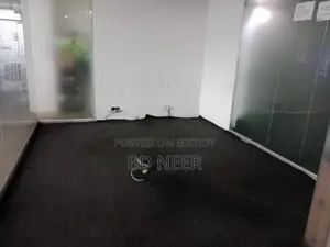 Fully commercial unfurnish 6000 sft office space available in banani 11