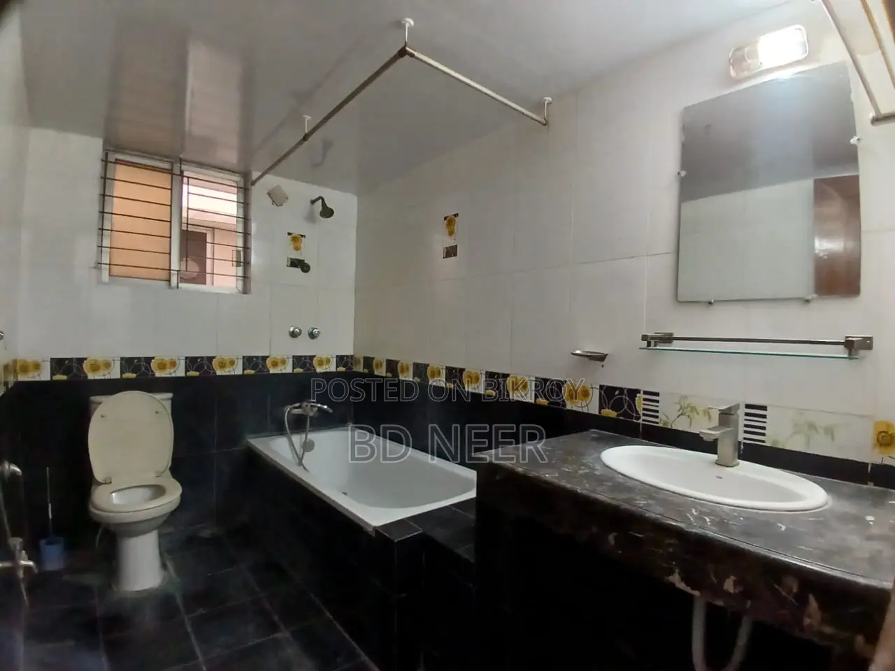 গুলশানে সুন্দর দেখতে ফুল ফার্নিশড ৪ বেডরুমের অ্যাপার্টমেন্ট ভাড়া