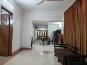 গুলশানে সুন্দর দেখতে ফুল ফার্নিশড ৪ বেডরুমের অ্যাপার্টমেন্ট ভাড়া