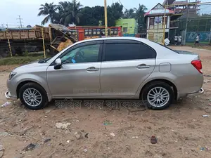 Toyota Axio luxel G 2013