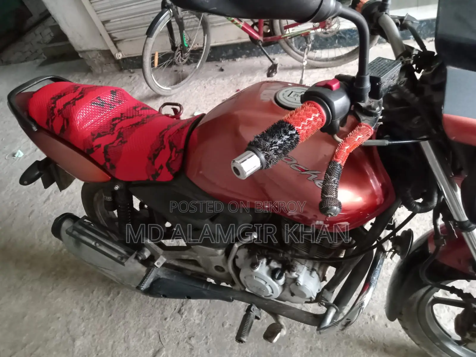 TVS Apache RTR . 2012