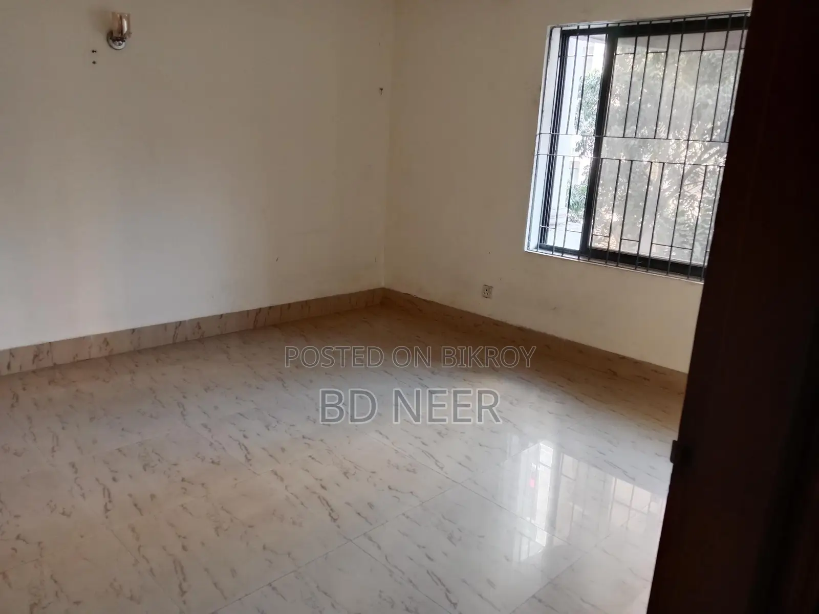 গুলশান ২-এ ডুপ্লেক্স ৪ বেডরুমের অ্যাপার্টমেন্ট ভাড়া