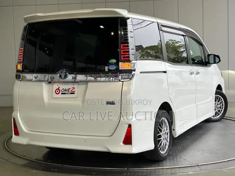 Toyota Voxy Hybrid ZS Kirameki 2020