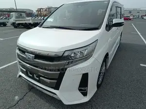 Toyota Noah Hybrid WXB V-3/4 AP 2021