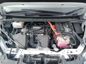 Toyota Noah Hybrid WXB V-3/4 AP 2021
