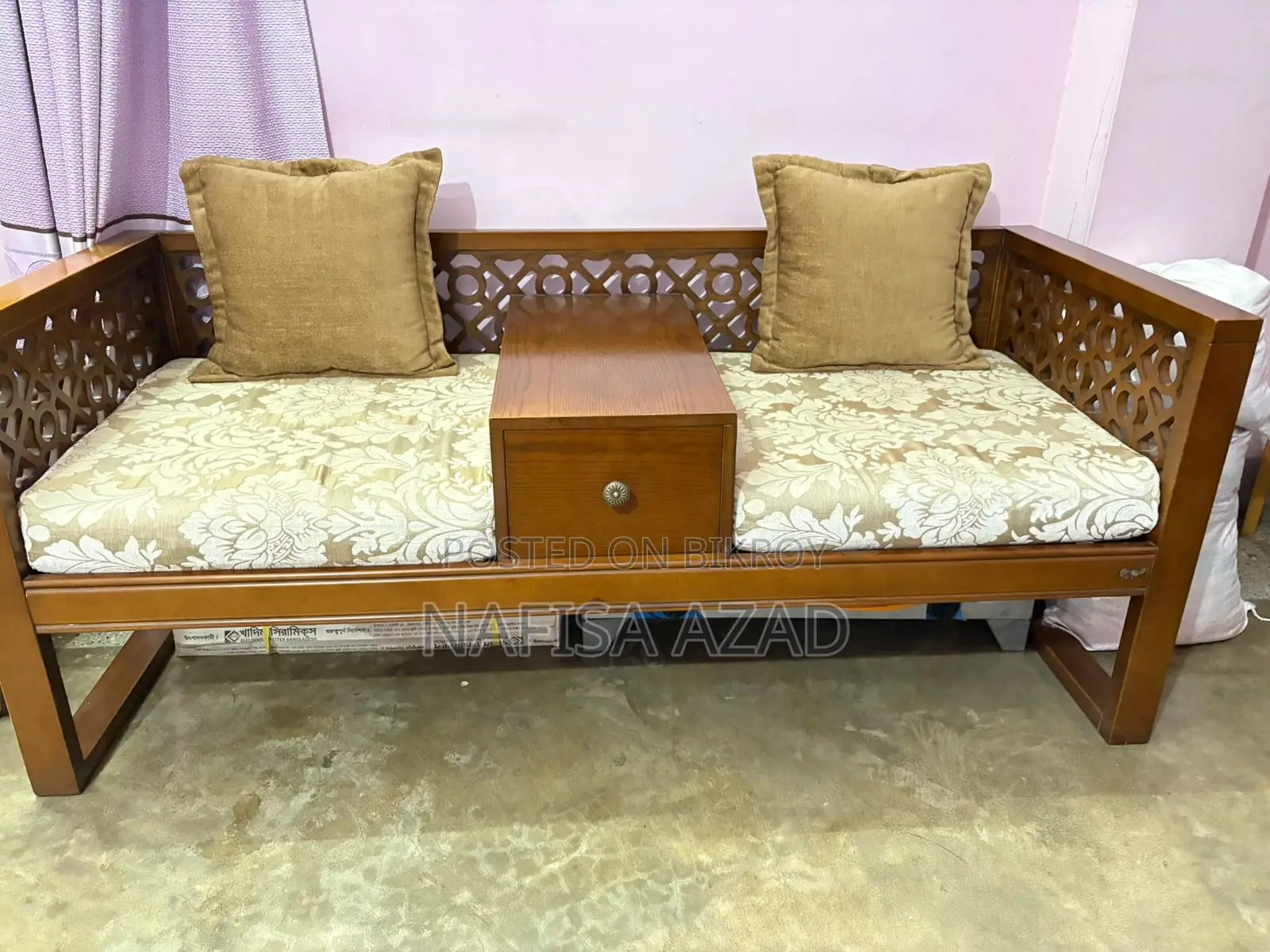 Delta Sofa Sell