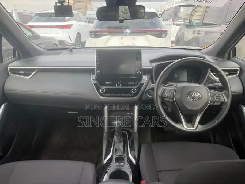 Toyota Corolla Cross S PKG HYBRID 2024