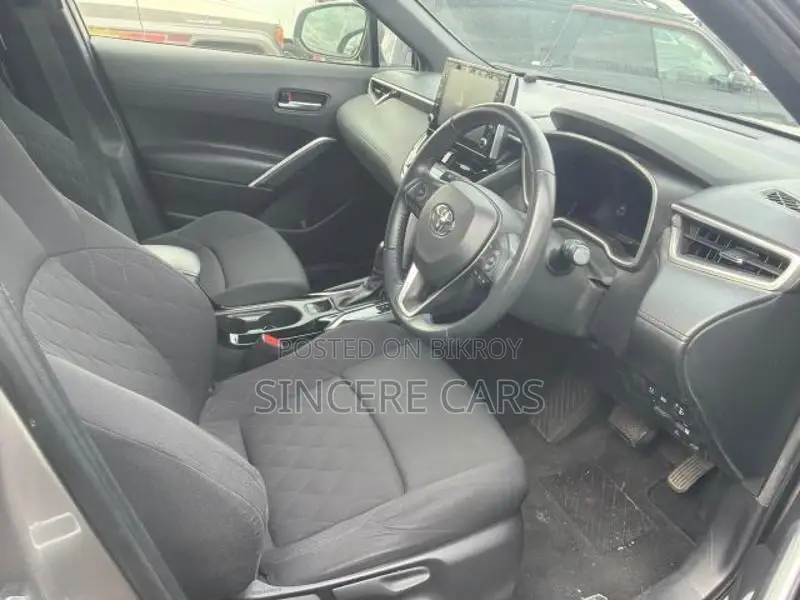 Toyota Corolla Cross S PKG HYBRID 2024