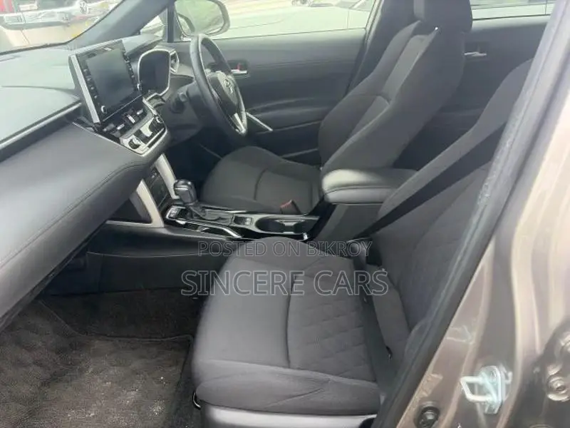 Toyota Corolla Cross S PKG HYBRID 2024