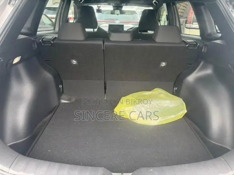 Toyota Corolla Cross S PKG HYBRID 2024