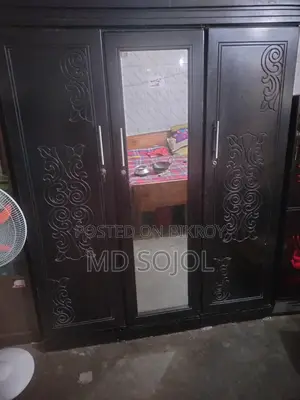 Good quality Partex wardrobe