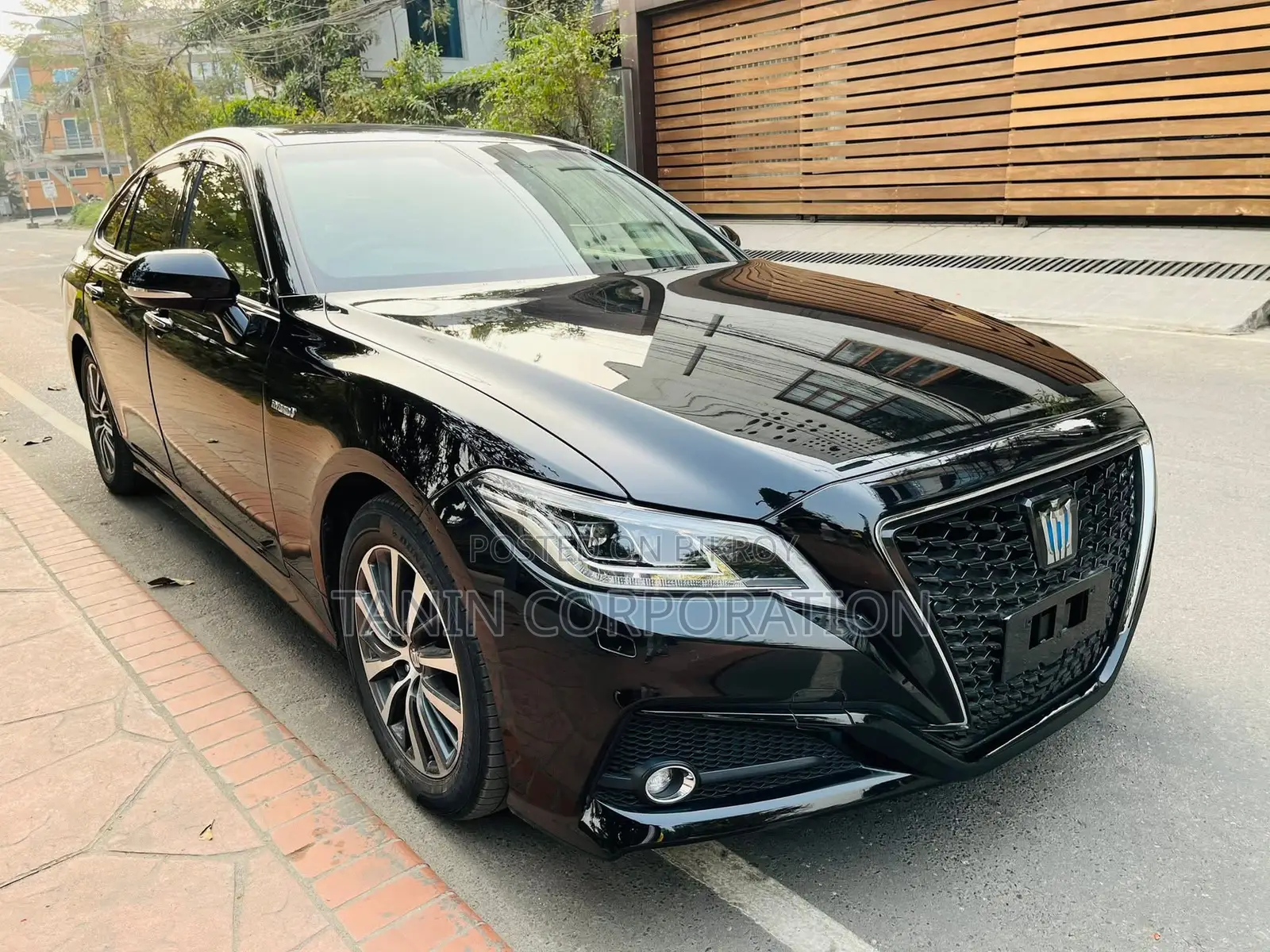 Toyota Crown Hybrid G 4 Grade 2019