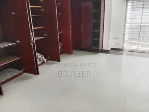 গুলশান ২ নর্থ সাইডে ৪০০০ বর্গফুটের ৪ বেডরুমের অ্যাপার্টমেন্ট ভাড়া