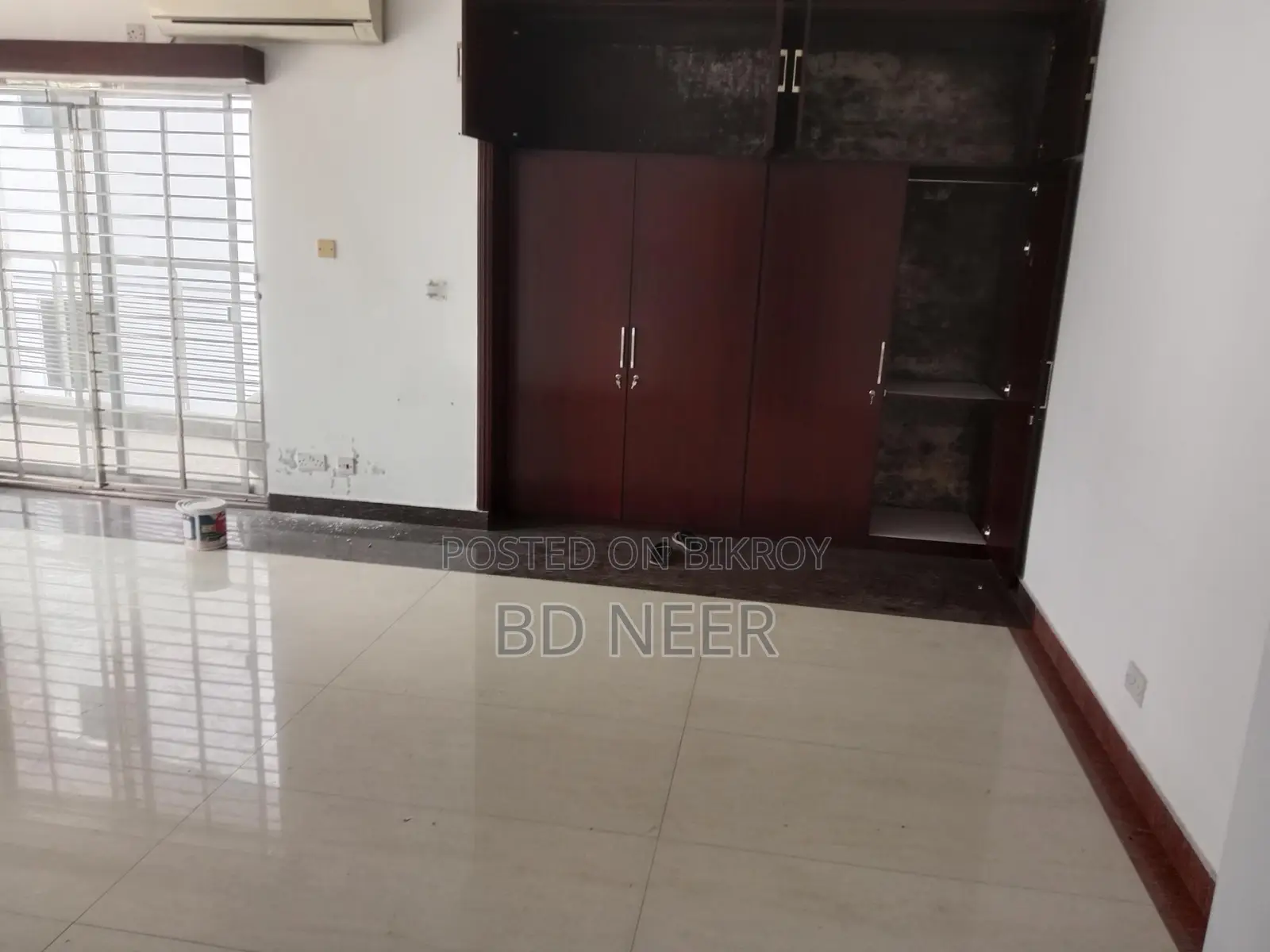 গুলশান ২ নর্থ সাইডে ৪০০০ বর্গফুটের ৪ বেডরুমের অ্যাপার্টমেন্ট ভাড়া