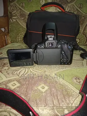 ক্যানন ৭০০ডি অফিশিয়াল