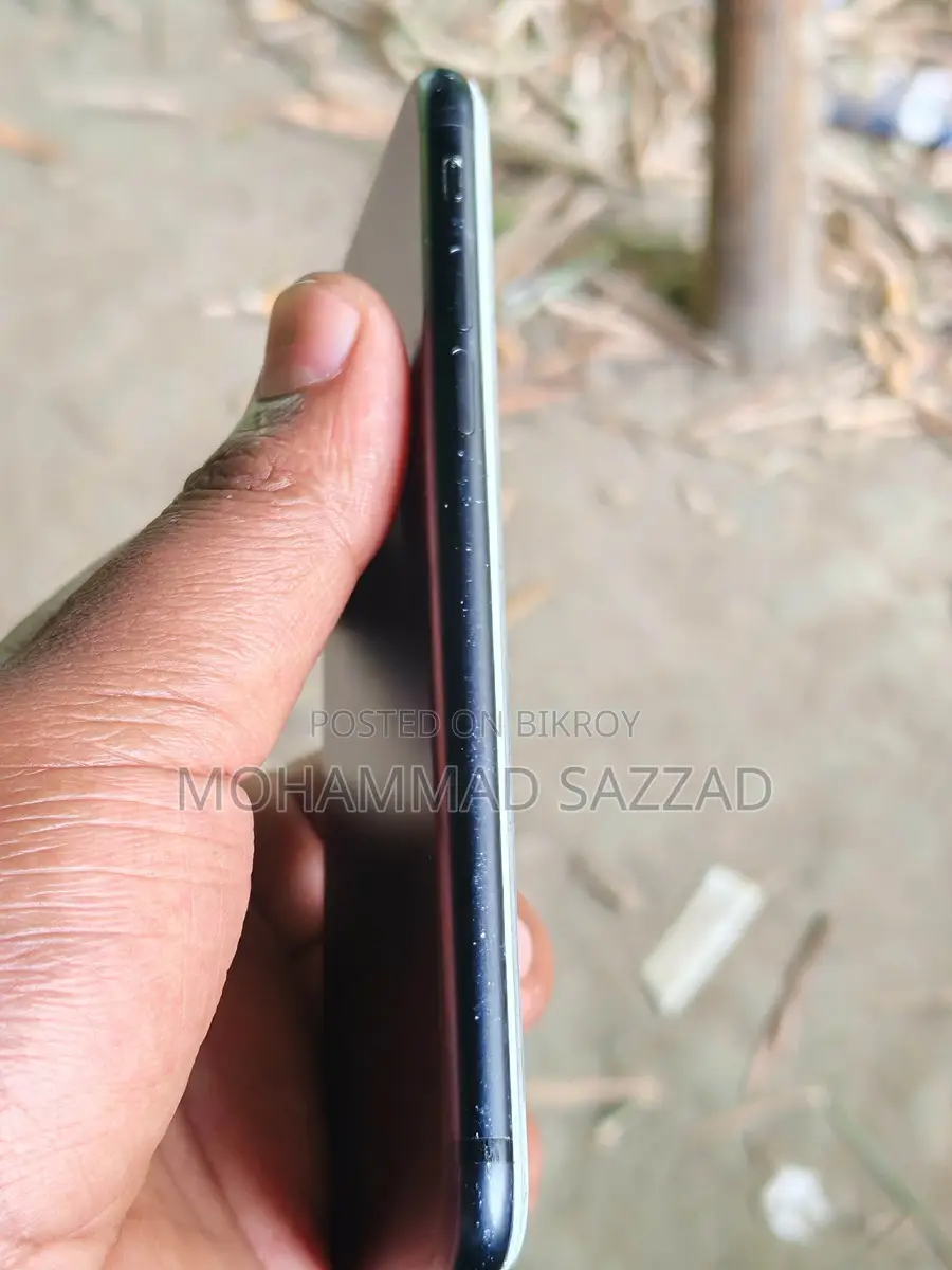 Apple iPhone 7 (ব্যবহৃত)