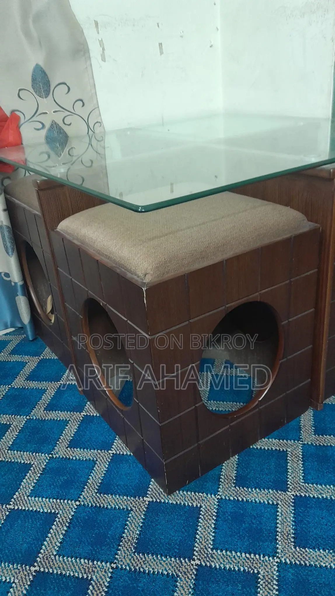 Central Table For Sale